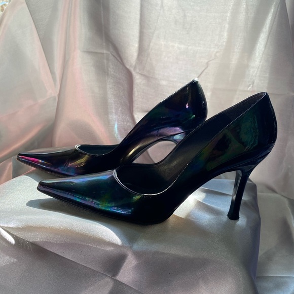 Stuart Weitzman black pearlized pointed pump - Picture 3 of 7